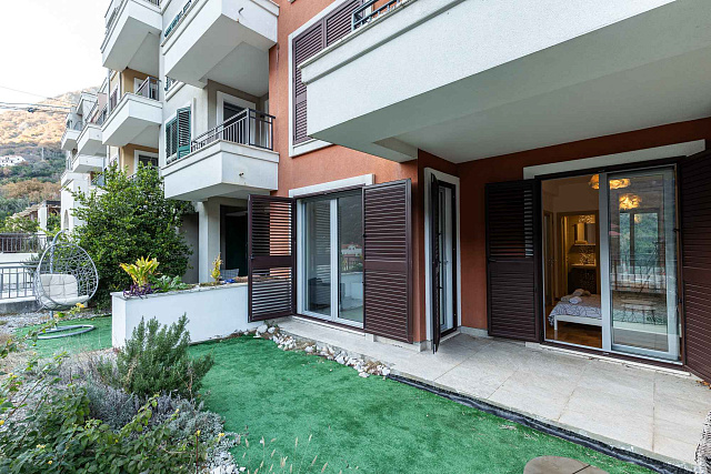 Three-bedroom, spacious and bright apartment for sale in the most beautiful part of Montenegro — photo 15